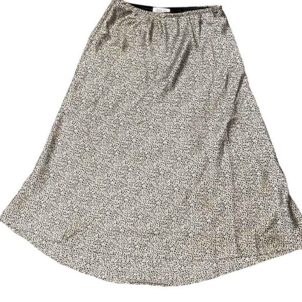 Elegant Black and White Sienna Sky Women's Skirt